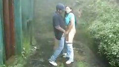 Couple take a hike and fuck outdoors