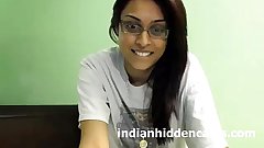 Sexy Mumbai College Girl Nude On Live Indian Sex Chat - IndianHiddenCams.com