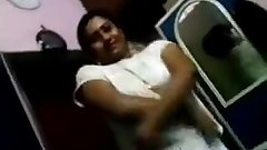 sexy-hot-indian-wife-exposed-boobs-and-enjoyed