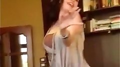 Bollywood Actress Dancing Mujra Sexy