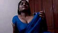 Hot sexy Aunty enjoying in Hotel room